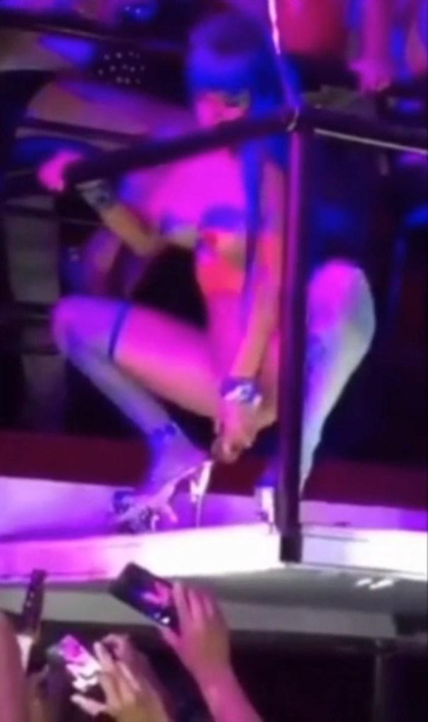 cardi b nude stage stripper pussy bottle video leaked qehmnb influencersgonewild